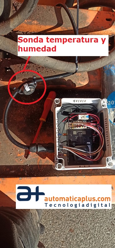 Colocar la sonda de temperatura/humedad a la intemperie (p.ej. con bridas en el mismo tubo)